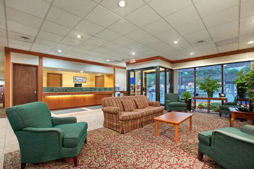 Travelodge By Wyndham Kenora Beltér fotó